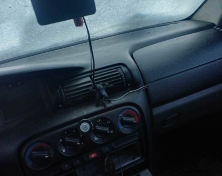 Зеленый Опель Омега, объемом двигателя 2 л и пробегом 300 тыс. км за 1300 $, фото 1 на Automoto.ua