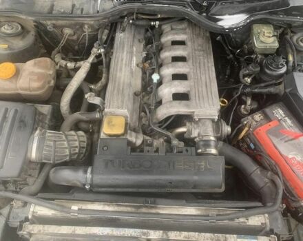 Зелений Опель Омега, об'ємом двигуна 2.5 л та пробігом 777 тис. км за 2500 $, фото 4 на Automoto.ua