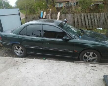 Зеленый Опель Омега, объемом двигателя 2.5 л и пробегом 100 тыс. км за 1100 $, фото 3 на Automoto.ua