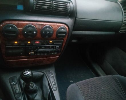 Зеленый Опель Омега, объемом двигателя 2.5 л и пробегом 100 тыс. км за 1100 $, фото 4 на Automoto.ua