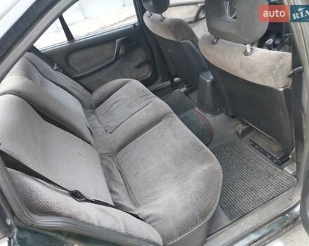 Опель Омега 1992 в Киеве на Automoto.ua Зеленый Опель Омега, объемом двигателя 2 л и пробегом 280 тыс. км за 1300 $, фото 11 на Automoto.ua