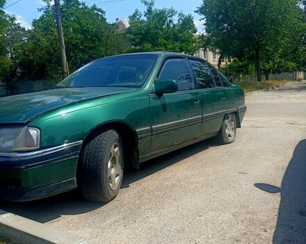 Зеленый Опель Омега, объемом двигателя 2 л и пробегом 263 тыс. км за 1100 $, фото 1 на Automoto.ua