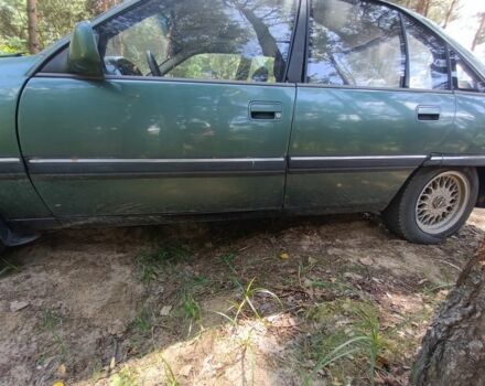 Зеленый Опель Омега, объемом двигателя 2 л и пробегом 327 тыс. км за 950 $, фото 2 на Automoto.ua