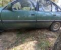 Зеленый Опель Омега, объемом двигателя 2 л и пробегом 327 тыс. км за 950 $, фото 2 на Automoto.ua