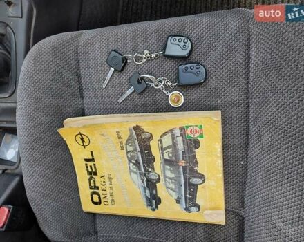 Опель Омега 1992 в Киеве на Automoto.ua Зеленый Опель Омега, объемом двигателя 2 л и пробегом 280 тыс. км за 1300 $, фото 9 на Automoto.ua
