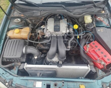 Зеленый Опель Омега, объемом двигателя 2.5 л и пробегом 450 тыс. км за 1904 $, фото 5 на Automoto.ua