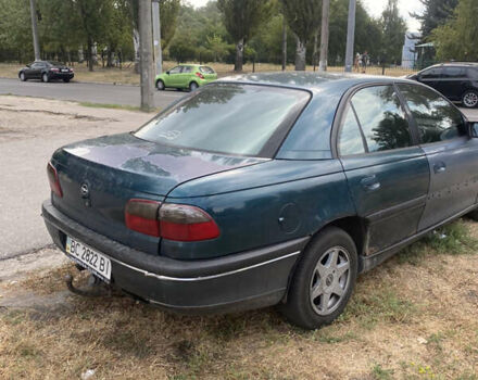 Зеленый Опель Омега, объемом двигателя 2 л и пробегом 400 тыс. км за 1250 $, фото 2 на Automoto.ua