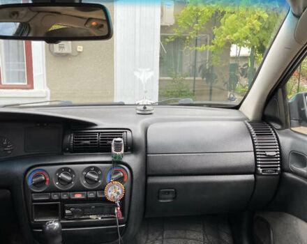 Зеленый Опель Омега, объемом двигателя 2 л и пробегом 482 тыс. км за 2500 $, фото 7 на Automoto.ua