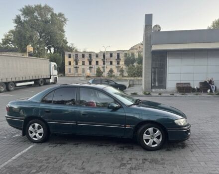 Зеленый Опель Омега, объемом двигателя 2.5 л и пробегом 340 тыс. км за 1500 $, фото 1 на Automoto.ua