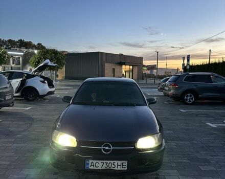 Зеленый Опель Омега, объемом двигателя 2 л и пробегом 250 тыс. км за 1400 $, фото 5 на Automoto.ua