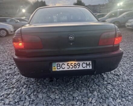 Зеленый Опель Омега, объемом двигателя 2 л и пробегом 372 тыс. км за 1400 $, фото 7 на Automoto.ua