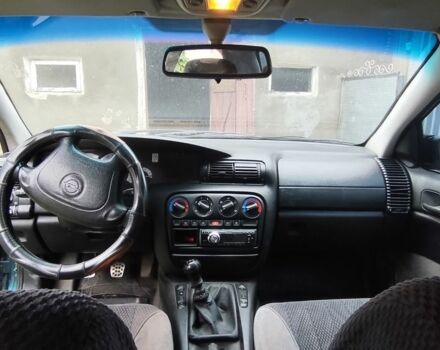 Зеленый Опель Омега, объемом двигателя 2 л и пробегом 343 тыс. км за 2500 $, фото 7 на Automoto.ua