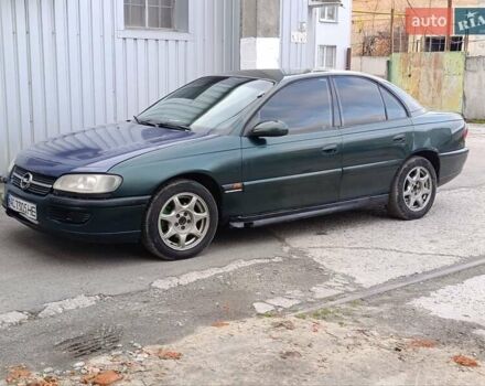 Зеленый Опель Омега, объемом двигателя 2 л и пробегом 321 тыс. км за 1100 $, фото 5 на Automoto.ua