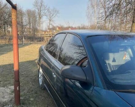 Зелений Опель Омега, об'ємом двигуна 2 л та пробігом 354 тис. км за 1199 $, фото 3 на Automoto.ua