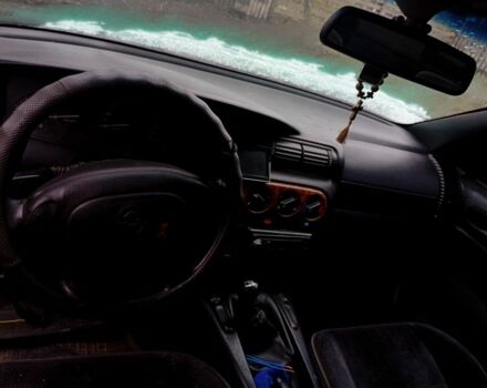 Зеленый Опель Омега, объемом двигателя 2 л и пробегом 350 тыс. км за 1700 $, фото 4 на Automoto.ua