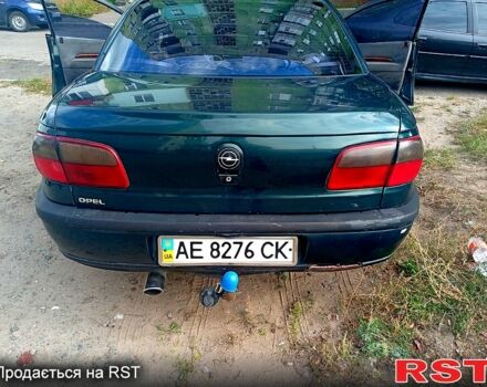 Зеленый Опель Омега, объемом двигателя 2 л и пробегом 600 тыс. км за 1400 $, фото 3 на Automoto.ua