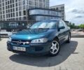 Зелений Опель Омега, об'ємом двигуна 2 л та пробігом 500 тис. км за 1600 $, фото 1 на Automoto.ua