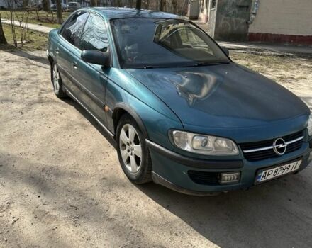 Зеленый Опель Омега, объемом двигателя 2 л и пробегом 302 тыс. км за 3000 $, фото 2 на Automoto.ua