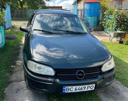 Зеленый Опель Омега, объемом двигателя 2 л и пробегом 420 тыс. км за 1600 $, фото 1 на Automoto.ua