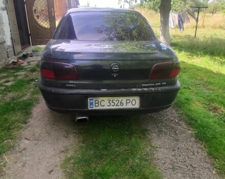 Зелений Опель Омега, об'ємом двигуна 2.5 л та пробігом 485 тис. км за 1800 $, фото 3 на Automoto.ua