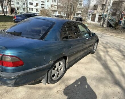 Зеленый Опель Омега, объемом двигателя 2 л и пробегом 302 тыс. км за 3000 $, фото 4 на Automoto.ua