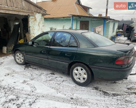 Зеленый Опель Омега, объемом двигателя 1.8 л и пробегом 100 тыс. км за 1750 $, фото 5 на Automoto.ua