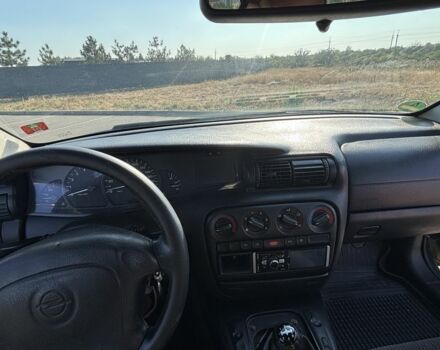 Зеленый Опель Омега, объемом двигателя 2.5 л и пробегом 300 тыс. км за 2500 $, фото 13 на Automoto.ua