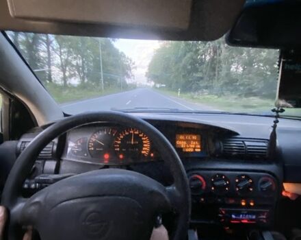 Зеленый Опель Омега, объемом двигателя 2 л и пробегом 360 тыс. км за 1450 $, фото 6 на Automoto.ua