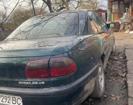 Зеленый Опель Омега, объемом двигателя 2.5 л и пробегом 20 тыс. км за 1763 $, фото 3 на Automoto.ua