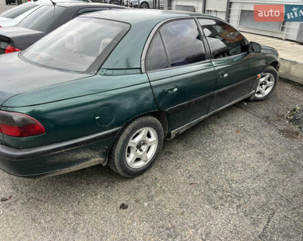 Зеленый Опель Омега, объемом двигателя 2 л и пробегом 350 тыс. км за 1500 $, фото 13 на Automoto.ua