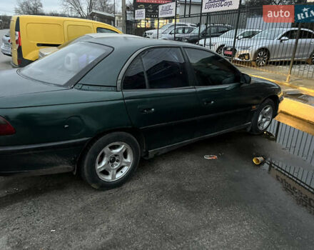 Зеленый Опель Омега, объемом двигателя 2 л и пробегом 350 тыс. км за 1500 $, фото 6 на Automoto.ua