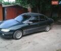 Зеленый Опель Омега, объемом двигателя 2 л и пробегом 300 тыс. км за 2200 $, фото 1 на Automoto.ua