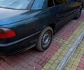 Зеленый Опель Омега, объемом двигателя 2 л и пробегом 315 тыс. км за 2400 $, фото 4 на Automoto.ua