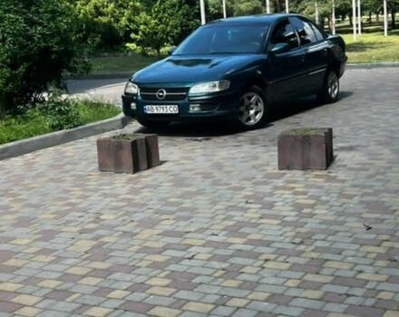Зеленый Опель Омега, объемом двигателя 2 л и пробегом 200 тыс. км за 2200 $, фото 5 на Automoto.ua