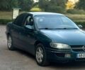 Зеленый Опель Омега, объемом двигателя 2 л и пробегом 380 тыс. км за 2300 $, фото 1 на Automoto.ua
