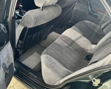 Зеленый Опель Омега, объемом двигателя 2 л и пробегом 240 тыс. км за 3500 $, фото 5 на Automoto.ua