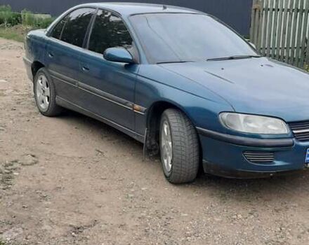 Зеленый Опель Омега, объемом двигателя 2 л и пробегом 380 тыс. км за 2700 $, фото 5 на Automoto.ua