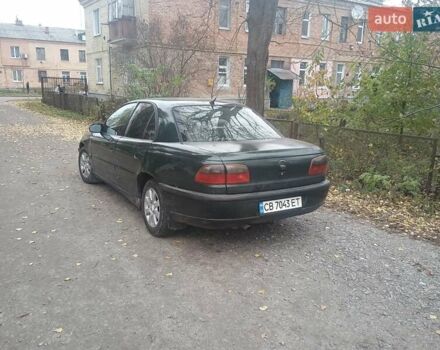 Зеленый Опель Омега, объемом двигателя 2 л и пробегом 380 тыс. км за 2800 $, фото 1 на Automoto.ua