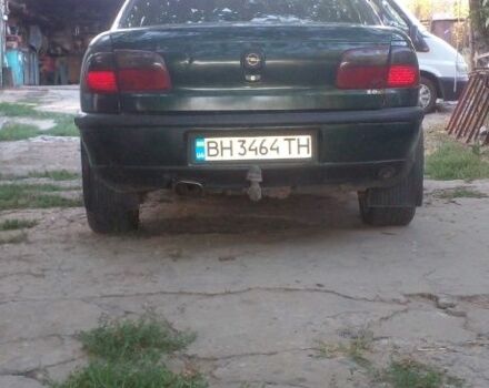 Зеленый Опель Омега, объемом двигателя 2 л и пробегом 380 тыс. км за 2100 $, фото 2 на Automoto.ua