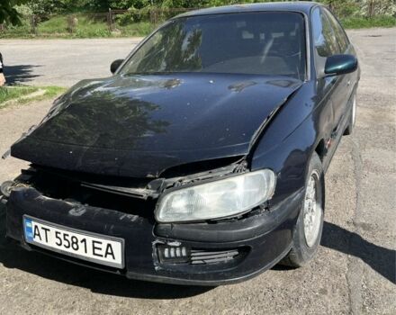 Зеленый Опель Омега, объемом двигателя 2 л и пробегом 400 тыс. км за 600 $, фото 3 на Automoto.ua