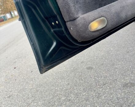 Зеленый Опель Омега, объемом двигателя 2 л и пробегом 270 тыс. км за 2200 $, фото 9 на Automoto.ua