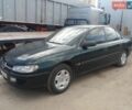 Зеленый Опель Омега, объемом двигателя 2 л и пробегом 330 тыс. км за 2900 $, фото 1 на Automoto.ua
