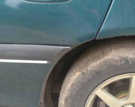 Зеленый Опель Омега, объемом двигателя 2 л и пробегом 470 тыс. км за 3200 $, фото 2 на Automoto.ua