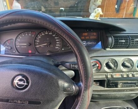 Зеленый Опель Омега, объемом двигателя 2 л и пробегом 402 тыс. км за 4000 $, фото 14 на Automoto.ua