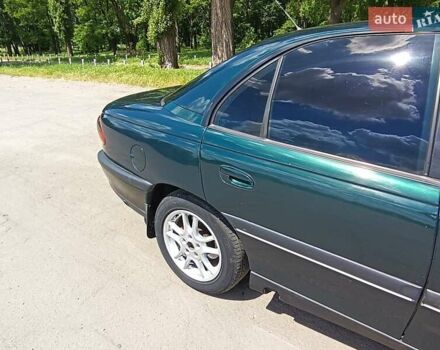 Зеленый Опель Омега, объемом двигателя 2 л и пробегом 85 тыс. км за 3800 $, фото 1 на Automoto.ua