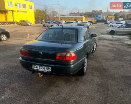 Зеленый Опель Омега, объемом двигателя 2 л и пробегом 320 тыс. км за 2600 $, фото 5 на Automoto.ua