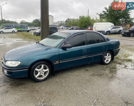 Зеленый Опель Омега, объемом двигателя 2 л и пробегом 298 тыс. км за 3200 $, фото 2 на Automoto.ua