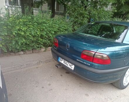 Зеленый Опель Омега, объемом двигателя 2.5 л и пробегом 300 тыс. км за 3000 $, фото 3 на Automoto.ua