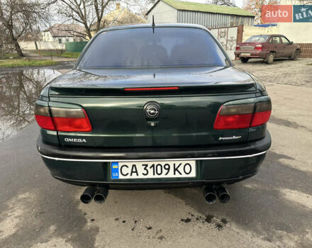 Зеленый Опель Омега, объемом двигателя 2.96 л и пробегом 345 тыс. км за 3000 $, фото 4 на Automoto.ua