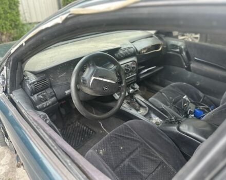 Зеленый Опель Омега, объемом двигателя 2 л и пробегом 240 тыс. км за 700 $, фото 3 на Automoto.ua